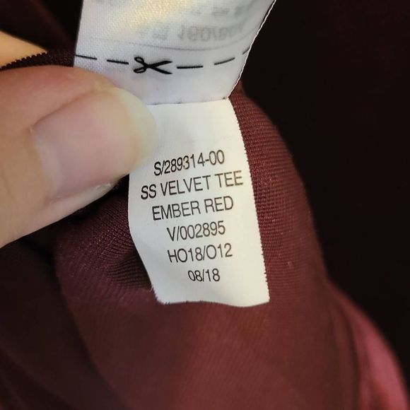 Old Navy Velvet Tee Shirt Maroon Burgundy Wine XS - Picture 7 of 8